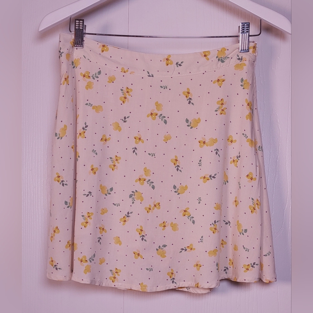 Dress Forum Floral Short Skort Skirt Size Medium Lined Cream Yellow Boho Flare